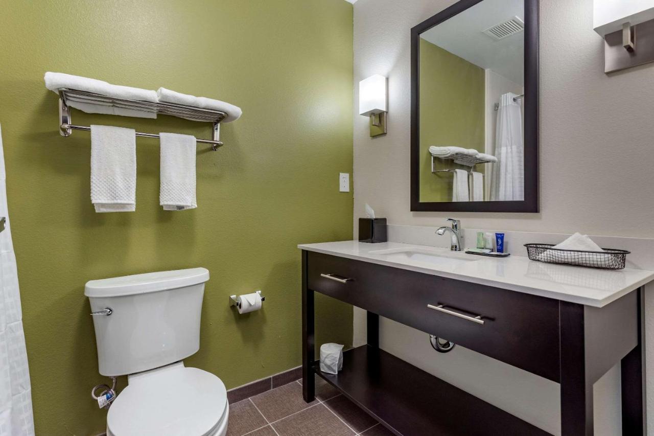 Sleep Inn & Suites Crosby Eksteriør billede